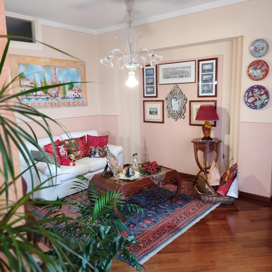 Lovely Casa Paola Villlafranca Centro Zimmer Rooms Віллафранка-ді-Верона Екстер'єр фото